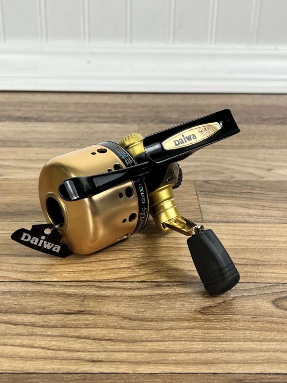 DAIWA 120XD UNDERSPIN CLOSED FACE SPINCASTING REEL Fishing - Picture 2 of 11